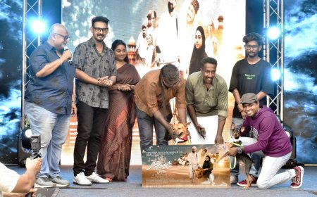 നജസ്സ് എന്ന മലയാള ചിത്രത്തിന്റെ പോസ്റ്റർ പ്രകാശനം രണ്ടു നായകുട്ടികൾ നിർവഹിച്ചു
