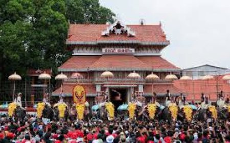 പൂരങ്ങളുടെ പൂരമായ തൃശൂർ പൂരത്തിന് വിളംബരമായി