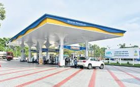 കെഎംആർഎല്ലും ഭാരത് പെട്രോളിയം കോർപ്പറേഷനും സഹകരിച്ച് കളമശേരിയിൽ ഇന്ധന സ്റ്റേഷൻ ആരംഭിക്കുന്നു