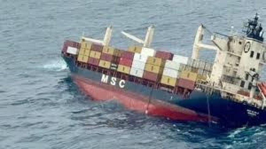 കേരള തീരത്തുനിന്ന് 38 നോട്ടിക്കൽ മൈൽ അകലെ അറബിക്കടലിൽ ചരക്കുകപ്പൽ അപകടത്തിൽപെട്ടു