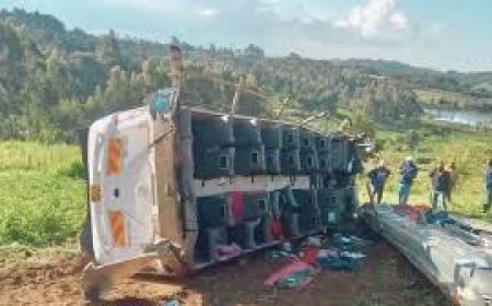 ഖത്തറില്‍ നിന്നും കെനിയയിലേക്ക് വിനോദ യാത്ര പോയ ഇന്ത്യന്‍ സംഘം സഞ്ചരിച്ച ബസ് അപകടത്തില്‍ പെട്ട് അഞ്ച് മലയാളികൾ മരിച്ചു