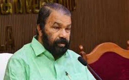 വീണ്ടും ഭാരതാംബ വിവാദം രാജ്ഭവനിലെ പരിപാടി ബഹിഷ്കരിച്ചു മന്ത്രി വി ശിവൻകുട്ടി
