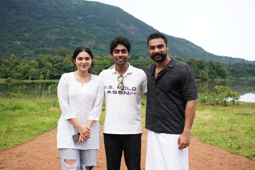 ടോവിനോയുടെ പള്ളിച്ചട്ടമ്പിയിൽ നായികയായെത്തുന്നത് തെന്നിന്ത്യൻ  താരം  കയാഡുലോഹരാണ്