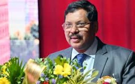 ഗുരുതരമായ അണുബാധയെ തുടർന്ന് ചീഫ് ജസ്റ്റിസ് ബിആർ ഗവായിയെ ആശുപത്രിയിൽ പ്രവേശിപ്പിച്ചു