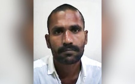 ജയിൽചാടിയ ഗോവിന്ദച്ചാമിയെ  തളാപ്പിലെ ആളൊഴിഞ്ഞ വീട്ടിലെ കിണറ്റിൽ നിന്ന് പിടികൂടി