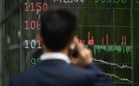 വ്യാഴാഴ്ച വിപണി തുറന്ന് 15 മിനിറ്റിനുള്ളിൽ നിക്ഷേപകർക്ക് 5 ലക്ഷം കോടി രൂപയിലധികം നഷ്ടം നേരിട്ടു