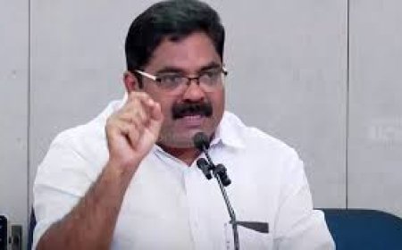 പെൺമ്പിള്ളേർ മര്യാദയുള്ള ഡ്രസ്സ് ഇടണമെന്ന് തൃണമൂൽ കോൺഗ്രസ് നേതാവ് സജി മഞ്ഞക്കടമ്പിൽ