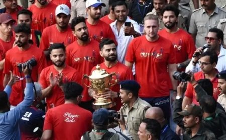 ആർ‌സി‌ബി വിജയാഘോഷത്തിൽ തിക്കിലും തിരക്കിലും പെട്ട കുടുംബങ്ങളെ സഹായിക്കുന്നതിന് ആർ‌സി‌ബി കെയേഴ്‌സ് എന്ന സംരംഭം ആരംഭിച്ചു