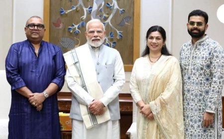 തിരുവോണ നാളിൽ പ്രധാനമന്ത്രിയെ എസ്.എൻ.ഡി.പി യോഗം വൈസ്പ്രസിഡൻ്റ് ശ്രീ തുഷാർ വെള്ളാപ്പളളി കുടുംബ സമേതം സന്ദർശിച്ചു