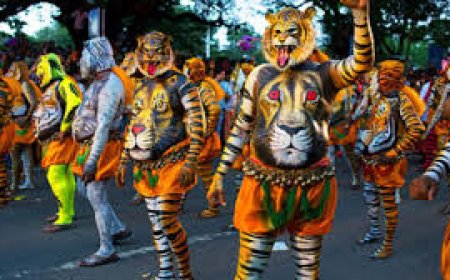 തൃശൂരിൽ പുലികളിറങ്ങി. ഓണാഘോഷങ്ങൾക്ക് സമാപനംകുറിച്ചുള്ള പുലിക്കളി കൗതുകമാവുന്നു