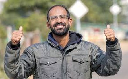 പ്രതിഷേധത്തിനിടെ നിയമവിരുദ്ധമായി സംഘം ചേർന്നതിന് സിദ്ദിഖ് കാപ്പൻ ഉൾപ്പെടെ 11 പേർക്കെതിരെ കേസെടുത്തു.
