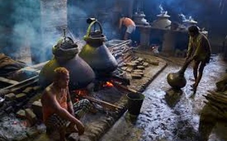 രാസചേരുവകൾ ചേർക്കാതെ പരമ്പരാഗതമായി അത്തർ നിർമാണത്തിൽ പേരുകേട്ട ഇടമാണ് ഉത്തർപ്രദേശിലെ കന്നൗജ്