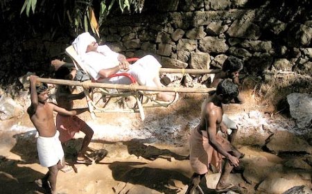 1973 ൽ രാഷ്‌ട്രപതി ആയിരുന്ന വി വി ഗിരിയെ ഡോളിയിൽ സന്നിധാനത്തിൽ എത്തിച്ച കൃഷ്ണന്റെ ജീവിതം ഇപ്പോൾ  ദുരിതത്തിലാണ്