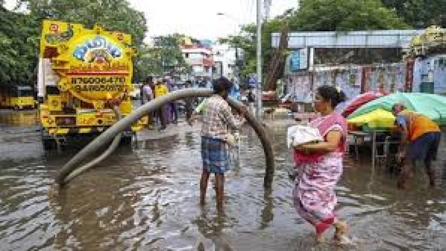 തമിഴ്‌നാടിന്റെ വടക്കൻ തീരപ്രദേശങ്ങളിൽ റെഡ് അലേർട്ട് പ്രഖ്യാപിച്ചു