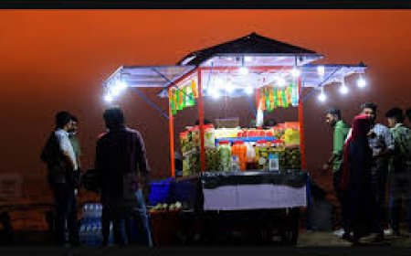 തിരുവനന്തപുരം ശംഖുമുഖത്തെ ഫുഡ് സ്ട്രീറ്റ് ഹബ്ബിന്റെ ഉദ്ഘാടനം ആരോഗ്യ വകുപ്പ് മന്ത്രി വീണാ ജോര്‍ജ് നിര്‍വഹിച്ചു