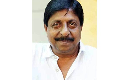 ശ്രീനിവാസന്റെ ഭൗതിക ശരീരം വീട്ടുവളപ്പിൽ നാളെ രാവിലെ 10 മണിക്ക് സംസ്കരിക്കും.
