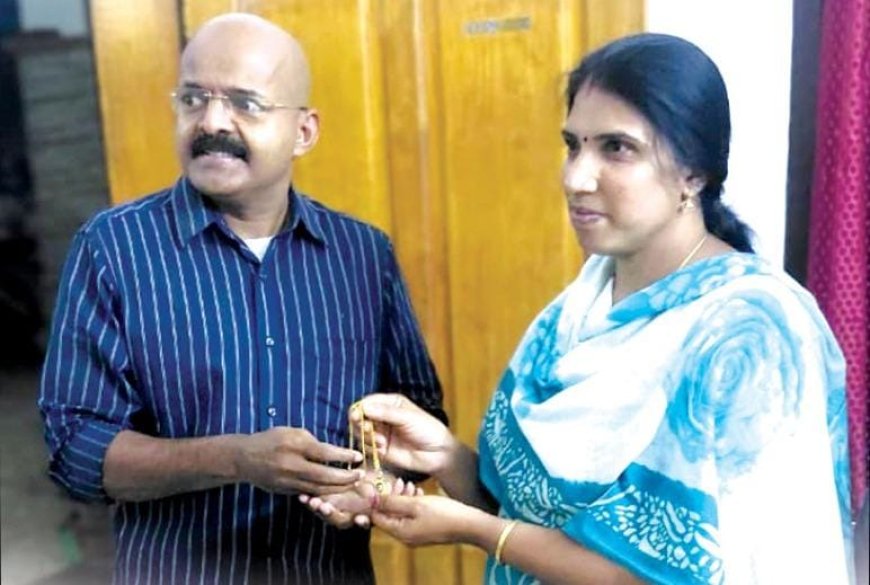 ഹരിത കർമ്മ സേനാ അംഗത്തിന് നഷ്ടപ്പെട്ട മാലയും താലിയും ഒന്നരമാസത്തിനുശേഷം തിരികെ ലഭിച്ചു