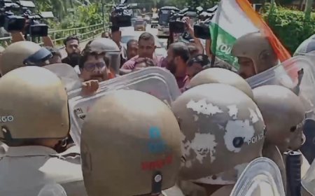 മുഖ്യമന്ത്രിക്കെതിരെ തലസ്ഥാനത്ത് യൂത്ത് കോൺഗ്രസ് സമരം