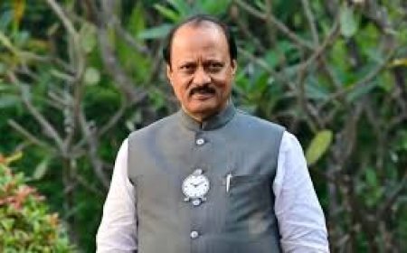 മഹാരാഷ്ട്രയിലെ രാഷ്ട്രീയ സാമൂഹിക വിഷയങ്ങളിൽ പ്രധാന പങ്കു വഹിച്ച നേതാവാണ് അജിത് പവാര്‍