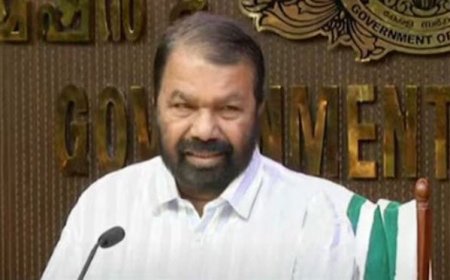 അദ്ധ്യാപകരുടെ ജന്മദിനത്തിൽ കുട്ടികളിൽ നിന്നും ഗിഫ്റ്റ് വാങ്ങരുത് :മന്ത്രി ശിവൻകുട്ടി