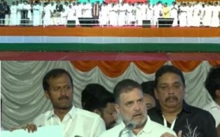 കേരളത്തിൽ രാഹുൽ ഗാന്ധിയുടെ അഞ്ച് വമ്പൻ പ്രഖ്യാപനങ്ങൾ ;സ്ത്രീകൾക്ക് സൗജന്യ ബസ്സ് യാത്ര, ക്ഷേമ പെൻഷൻ മൂവായിരം രൂപയും. അഞ്ചിന ഗ്യാരണ്ടി പ്രഖ്യാപിച്ചു.