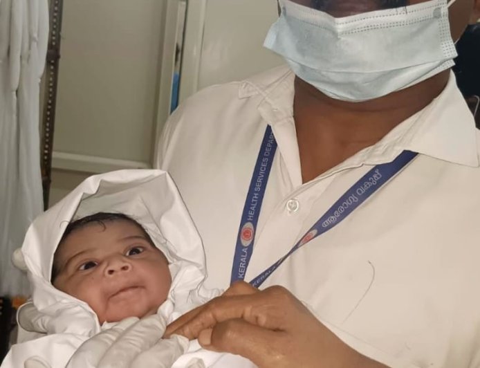 ഹരിപ്പാട് താലൂക്ക് ആശുപത്രിയിലെ ശുചി മുറിയിൽ പ്രസവിച്ച ഉടൻ കുഞ്ഞിനെ വെൻ്റിലേഷനിലൂടെ പുറത്ത് കളഞ്ഞ 19 കാരി, ക്രൂരതയുടെ മറ്റൊരു മുഖം .