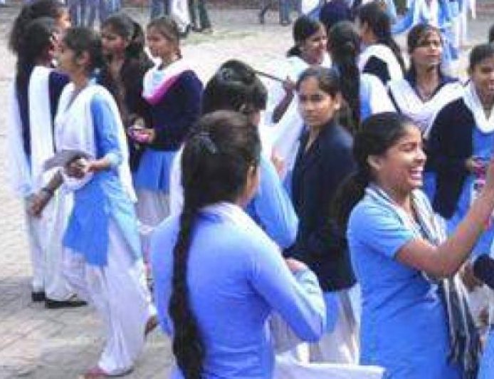 സ്കൂൾ വിദ്യാർത്ഥിനികൾക്ക് പ്രതിമാസം മൂന്ന് ദിവസം വരെ ആർത്തവ അവധി നൽകാൻ നയപ്രഖ്യാപനം