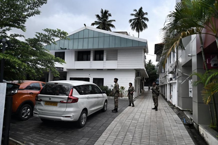 സിഎംആർഎൽ പണമിടപാട് കേസിൽ മുൻ മുഖ്യമന്ത്രി പിണറായി വിജയന്റെ വീടുകളിൽ ഇഡി റെയ്ഡ്