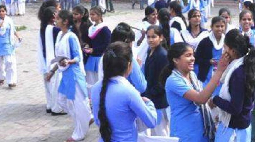 സ്കൂൾ വിദ്യാർത്ഥിനികൾക്ക് പ്രതിമാസം മൂന്ന് ദിവസം വരെ ആർത്തവ അവധി നൽകാൻ നയപ്രഖ്യാപനം