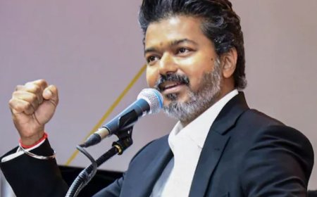 തന്റെ കറുപ്പും വെളുപ്പും സ്യൂട്ടുകൾക്ക് പിന്നിലെ രാഷ്ട്രീയം വ്യക്തമാക്കി വിജയ്