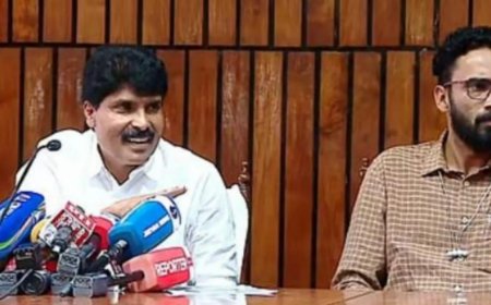 കൃഷിമന്ത്രിക്കൊപ്പം വാർത്താ സമ്മേളനത്തിൽ പങ്കെടുത്ത് ശ്രീറാം വെങ്കിട്ടരാമൻ :പ്രതിഷേധിച്ച് മാധ്യമ പ്രവർത്തകർ