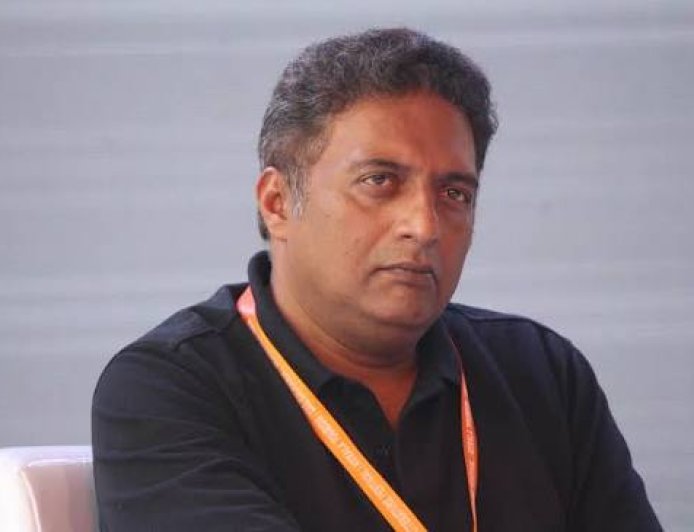 നടൻ പ്രകാശ് രാജിനെതിരെ ബെംഗളൂരു മജിസ്ട്രേറ്റ് കോടതി ജാമ്യമില്ലാ അറസ്റ്റ് വാറണ്ട് പുറപ്പെടുവിച്ചു