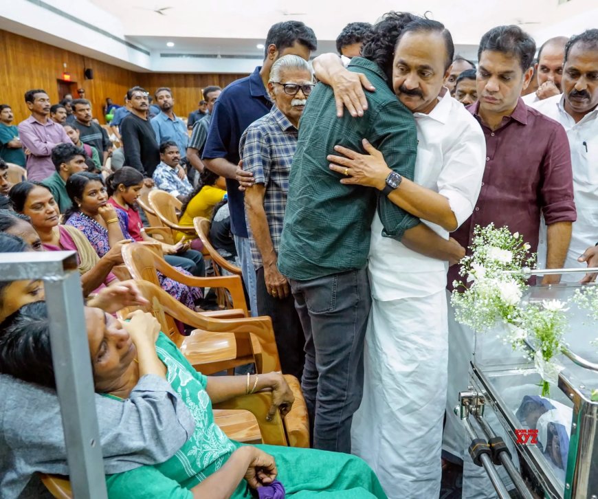 മലയാളികളുടെ പ്രിയനടൻ സലിം കുമാറിന്റെ സംസ്കാര ചടങ്ങുകൾ ഔദ്യോഗിക ബഹുമതികളോടെ പൂർത്തിയായി