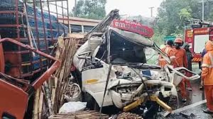 തൃശൂരിൽ പിക്കപ്പും ലോറിയും കൂട്ടിയിടിച്ച് ഒരാൾ മരിച്ചു, ഏഴ് പേർക്ക് പരിക്ക്.